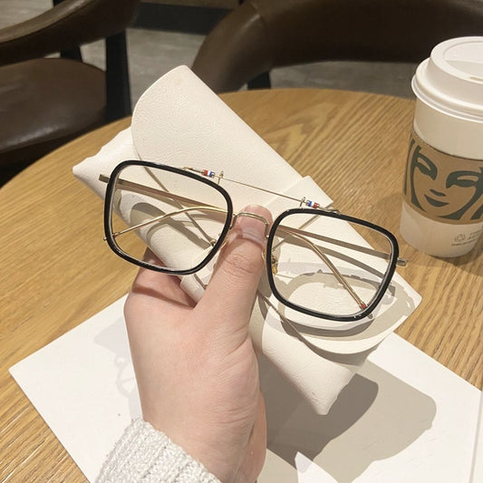 Unleash Your Wild Style with Leopard Print Myopia Glasses