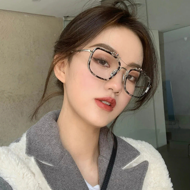 Unleash Your Wild Style with Leopard Print Myopia Glasses