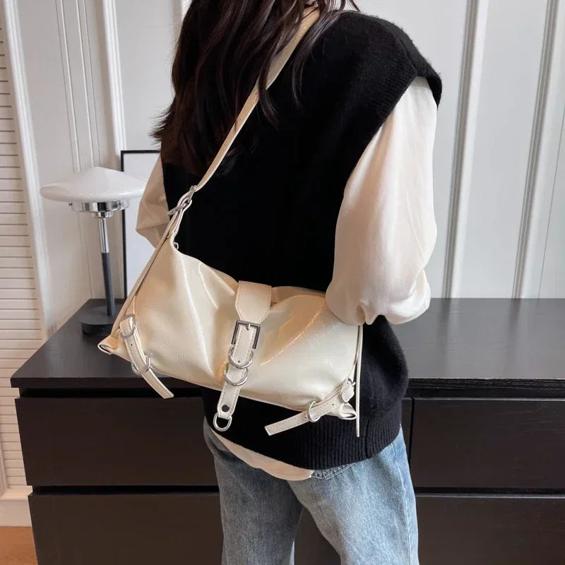 2024 Shoulder Bag: Spacious, Versatile, High-Quality
