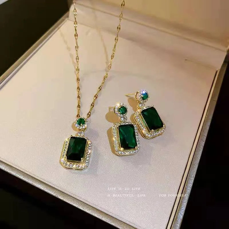 Luxury 3-Piece Emerald Perfume Bottle Jewelry Set - Necklace, Earrings, Ring for Women, Ideal for Banquets, Weddings, and Birthday Gifts