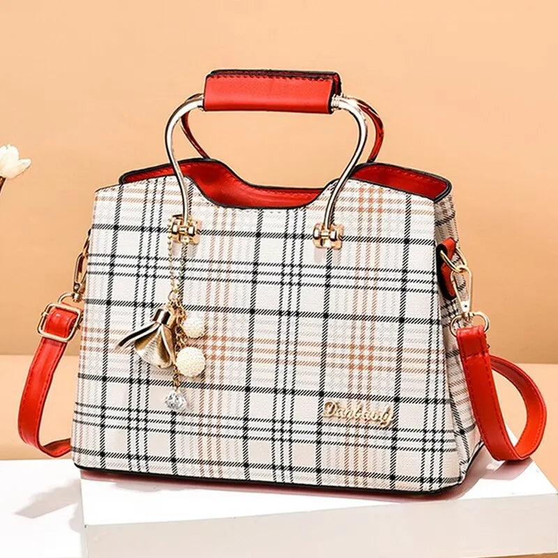 Faux Leather Crossbody Bag: Chic, Spacious, Effortlessly Versatile