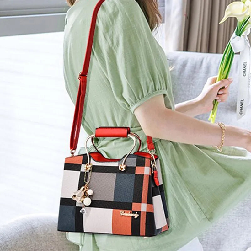 Faux Leather Crossbody Bag: Chic, Spacious, Effortlessly Versatile