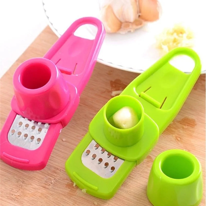 Stainless Steel Garlic Press and Ginger Mincer - Multifunctional Handheld Kitchen Tool for Crushing and Squeezing