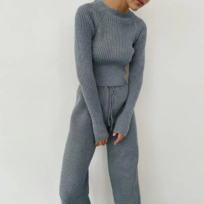 Effortless Chic: Knitted Wide-Leg Pants & Top Set