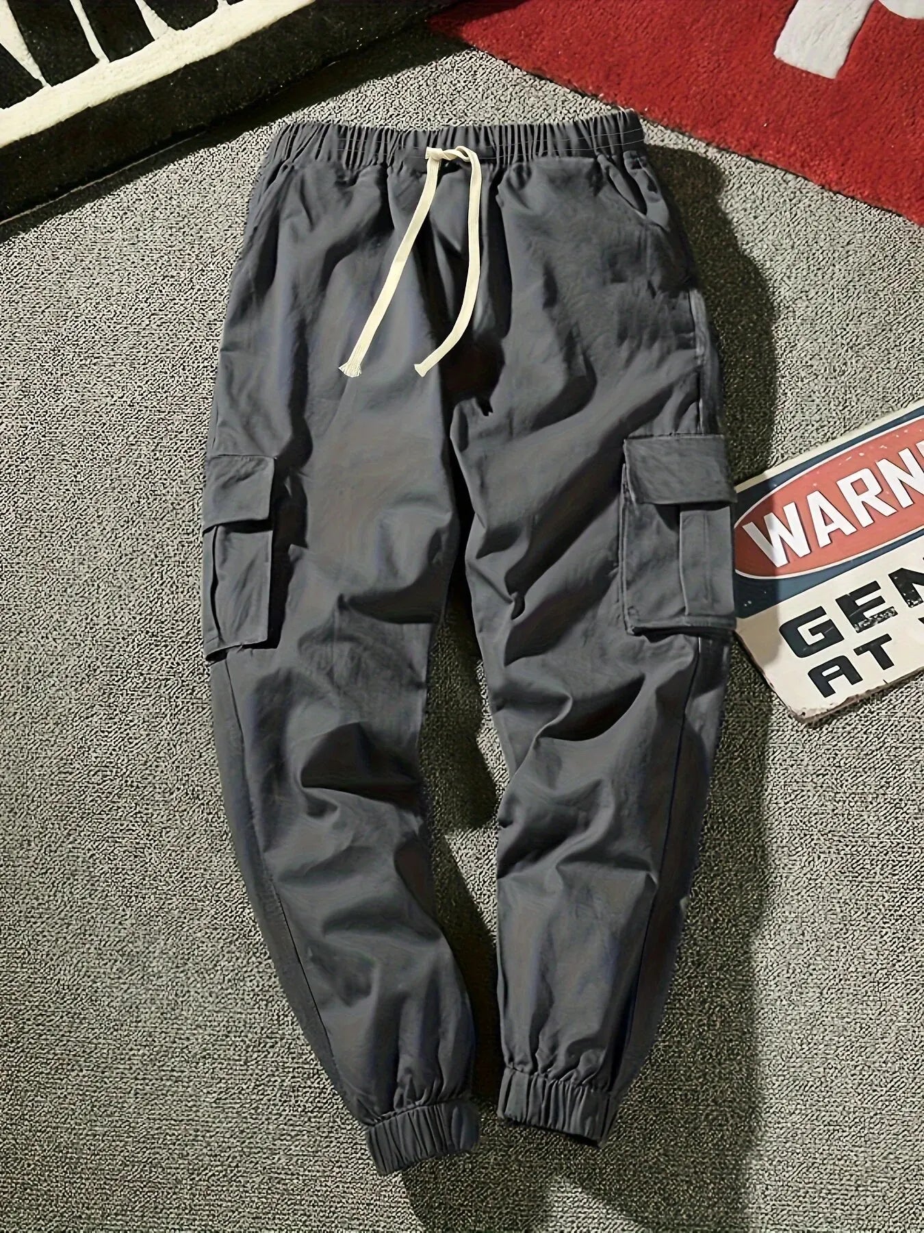 Trendy Solid Cargo Pants - Men's Multi-Flap Pocket Trousers, Loose Casual Outdoor Pants for Work and Streetwear