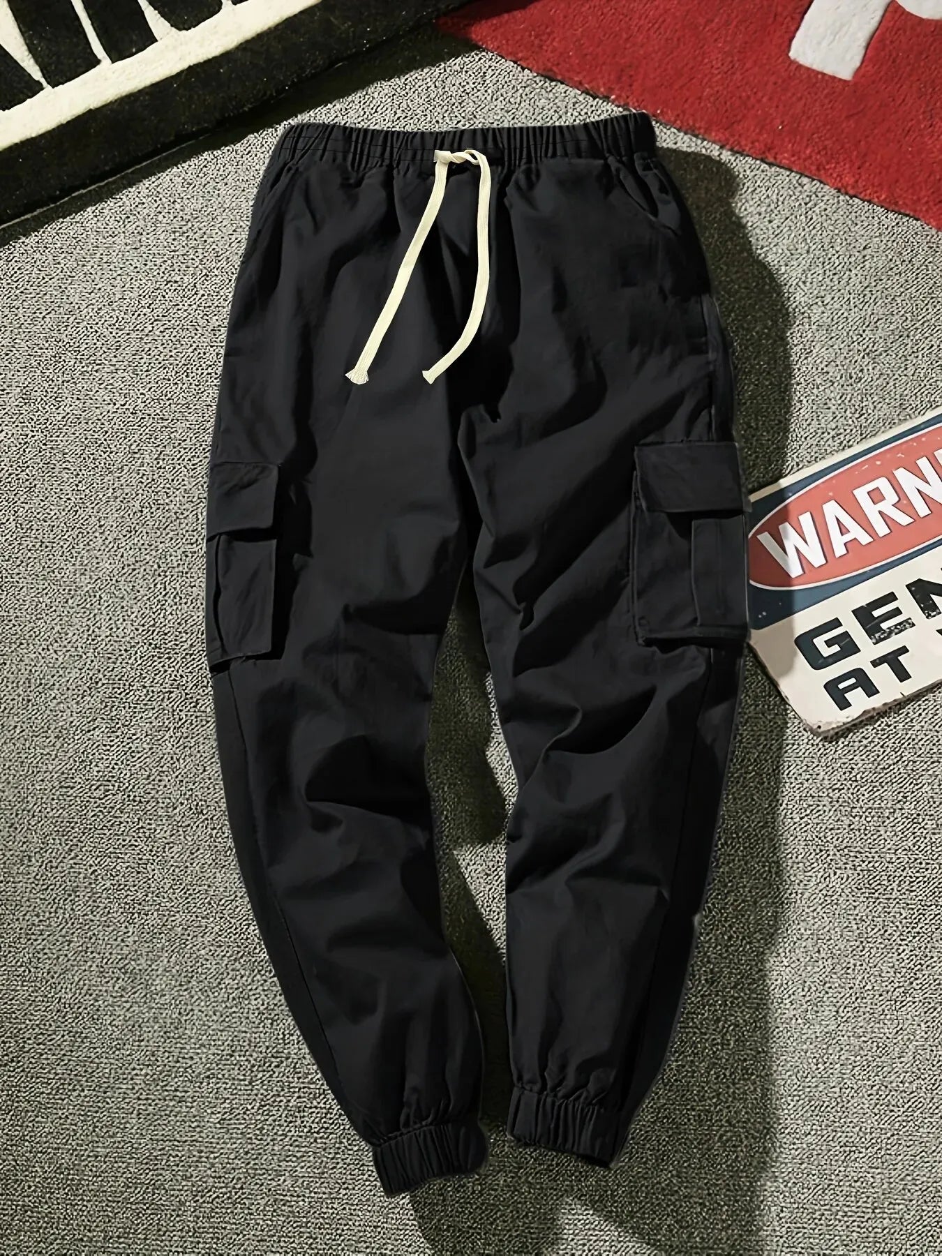 Trendy Solid Cargo Pants - Men's Multi-Flap Pocket Trousers, Loose Casual Outdoor Pants for Work and Streetwear