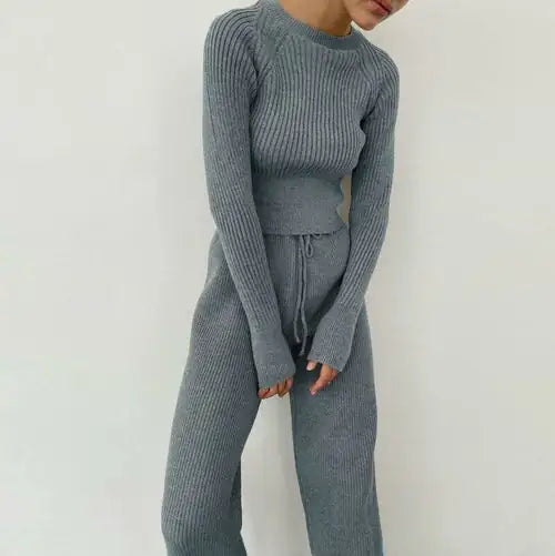 Effortless Chic: Knitted Wide-Leg Pants & Top Set