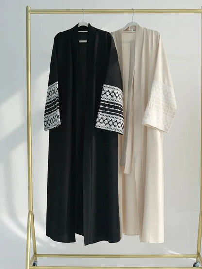 Elegant Embroidered Kimono Robe: The Epitome of Muslim Elegance