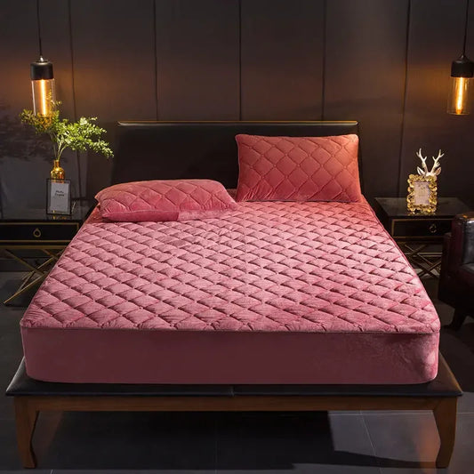 Luxurious Crystal Velvet Mattress Cover: Warmth & Cozy Comfort