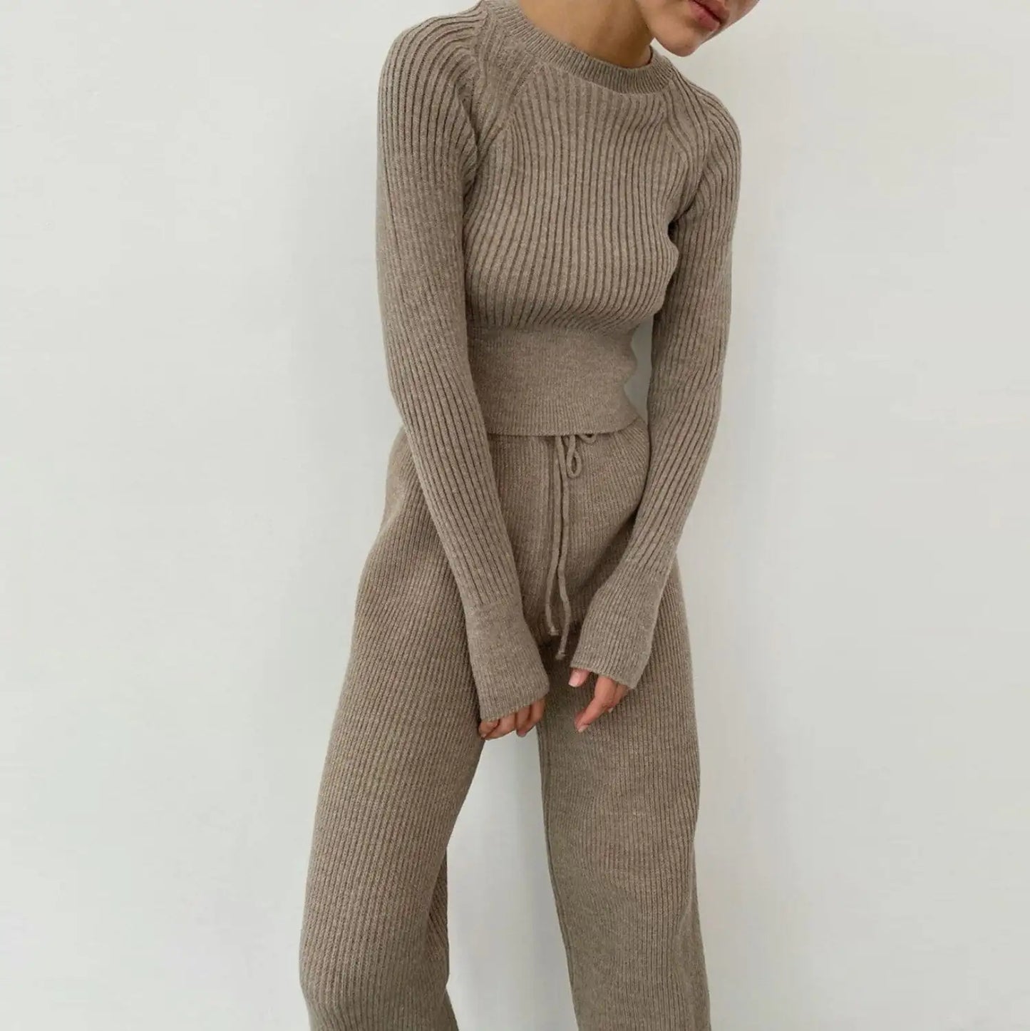 Effortless Chic: Knitted Wide-Leg Pants & Top Set