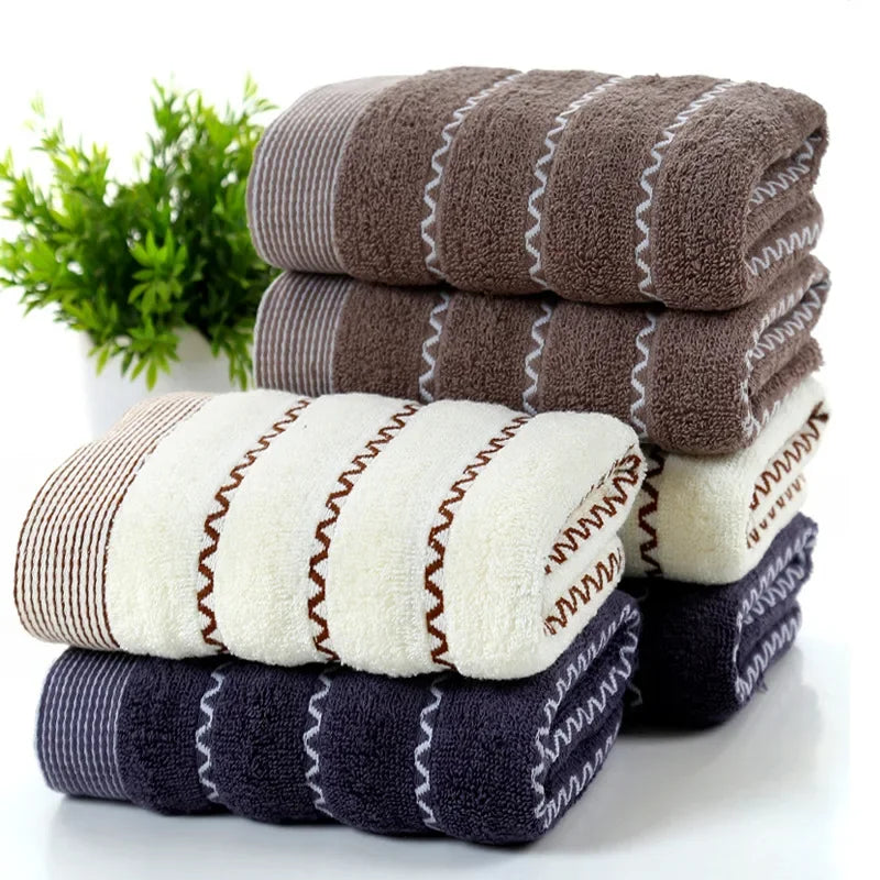 Luxurious Bath & Sports Towel: Soft, Absorbent, Quick-Drying