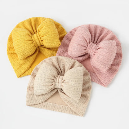 Snuggle in Style: Adorable Knitted Baby Hat with Bowknot