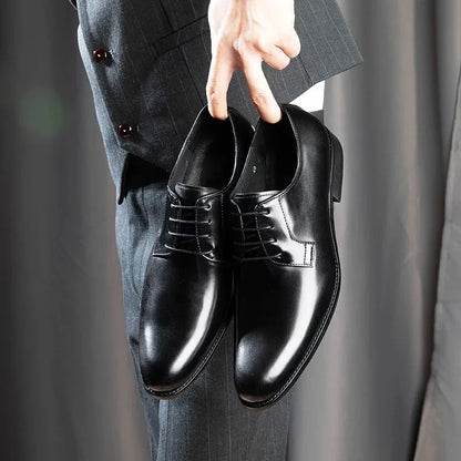Exude Confidence: Luxury Men's Oxford Dress Shoes